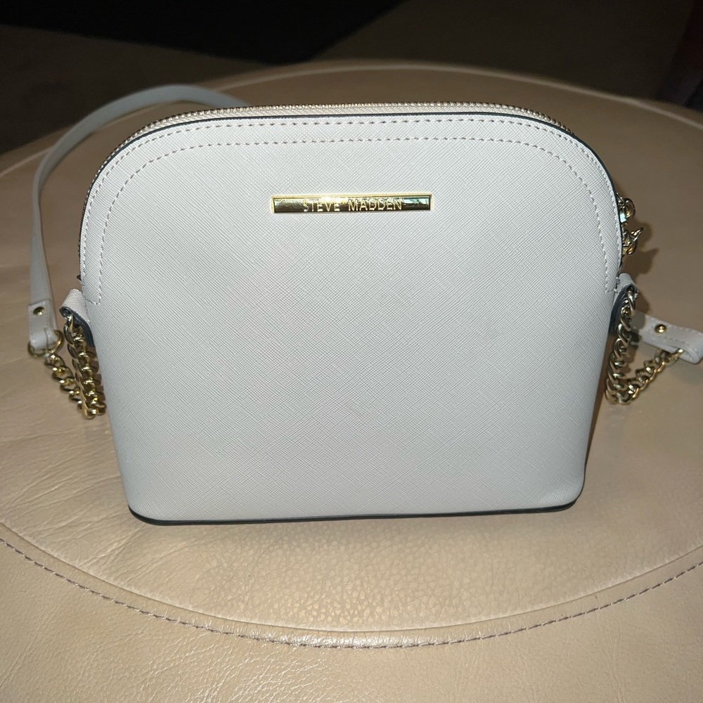 COPY - Steve Madden White Crossbody With Gold Detailing